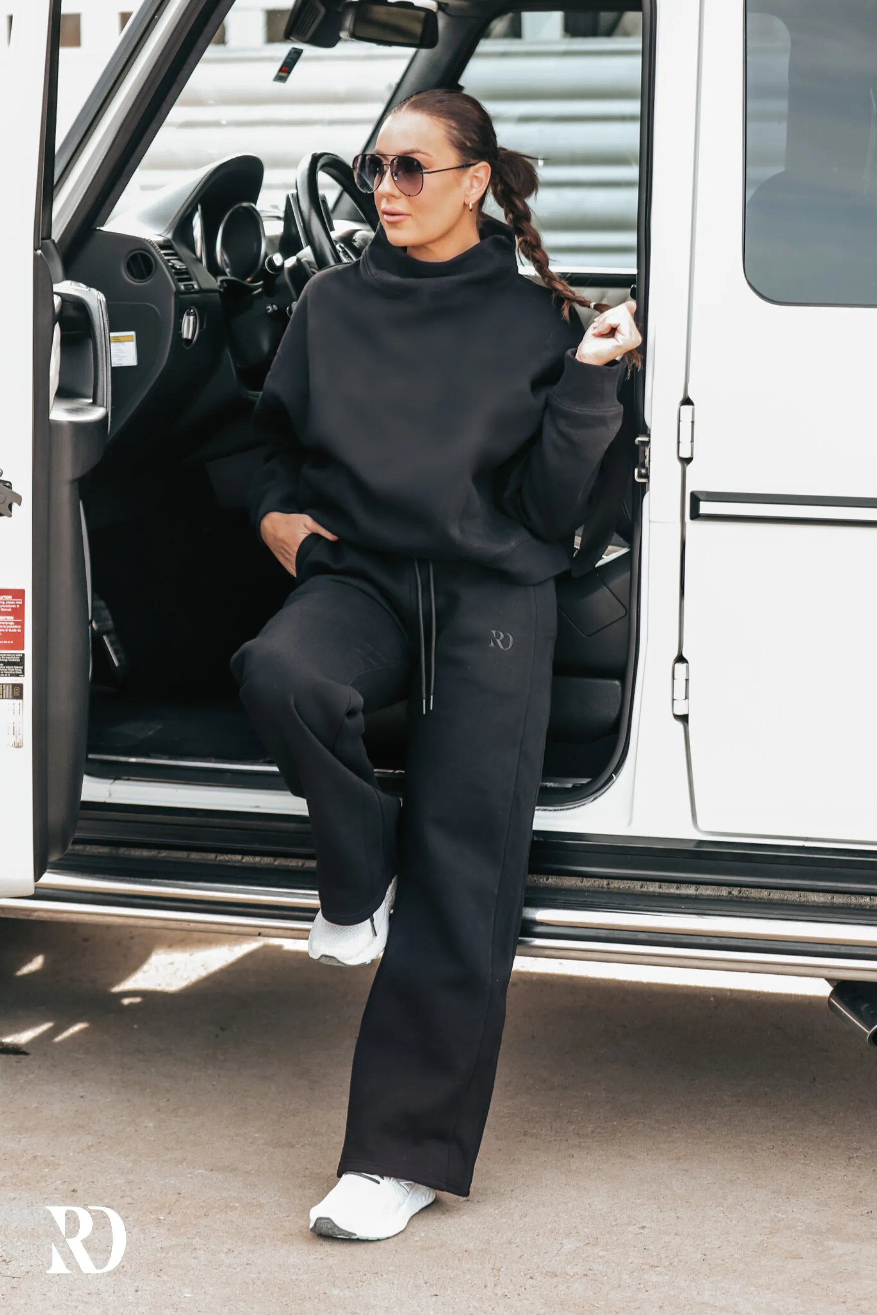 BLACK FUSION PULLOVER | RD ESSENTIALS