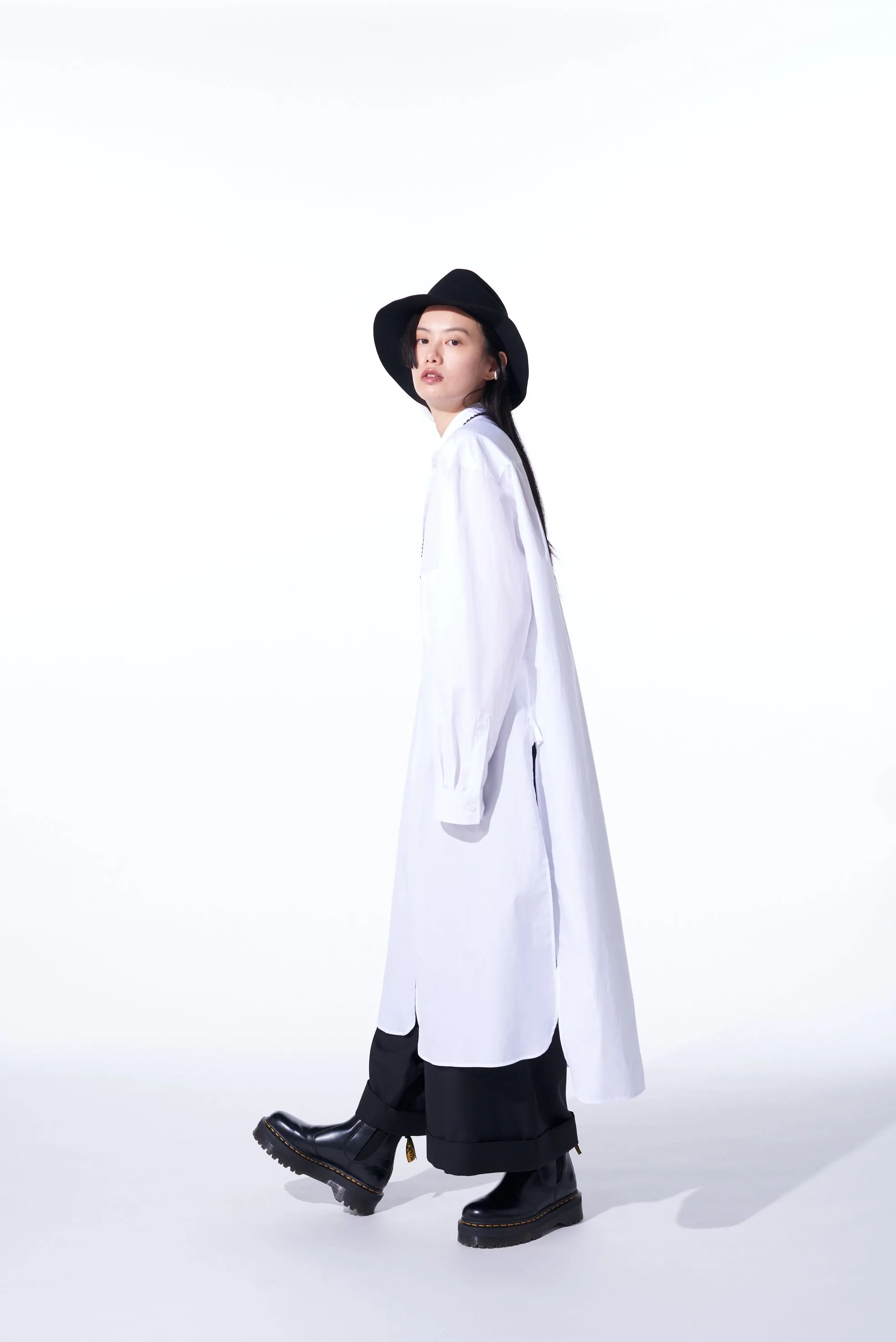 COTTON BROAD CLOTH STAND COLLAR LONG SHIRT WITH ROUNDED HEM