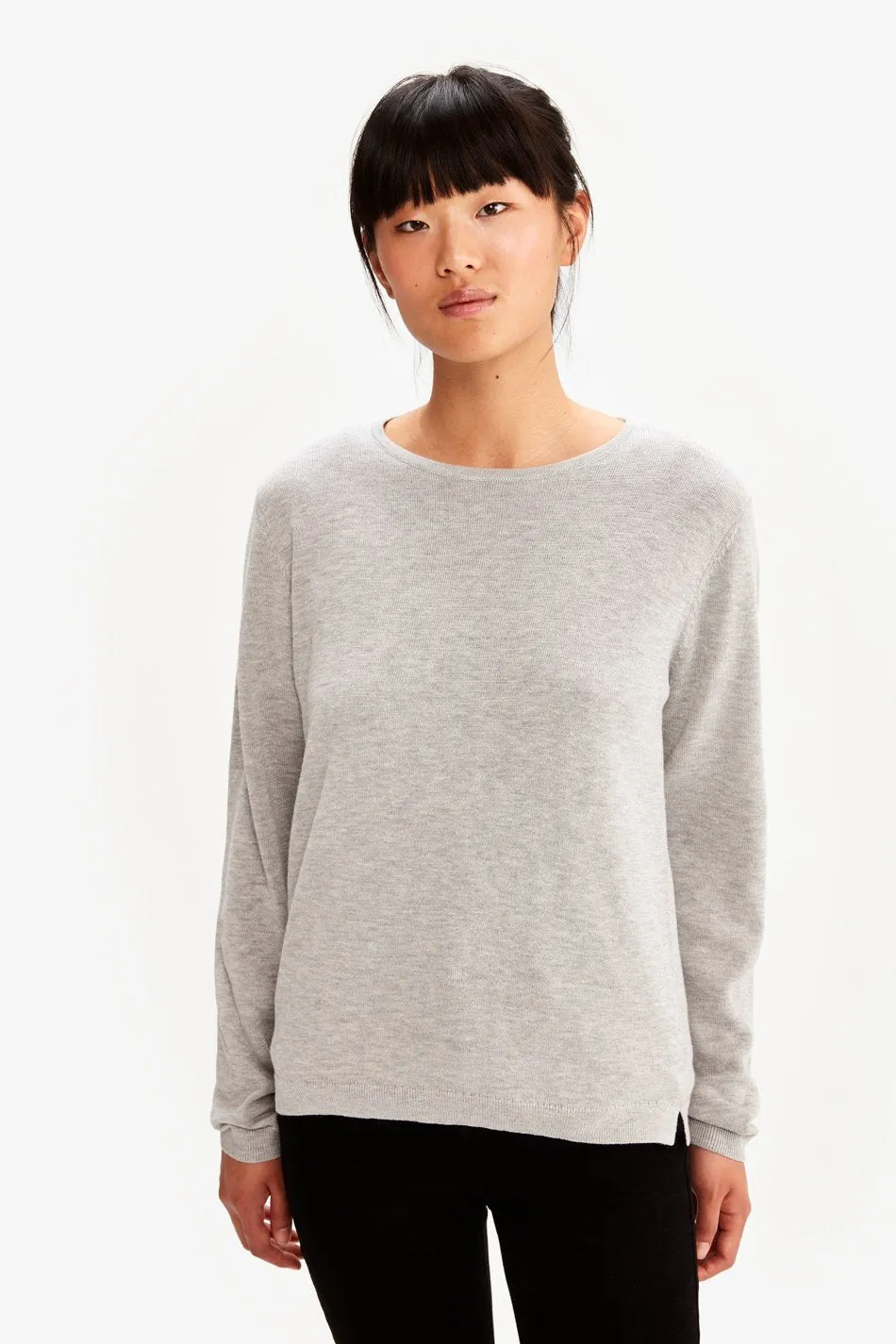 COZY CREW NECK TOP